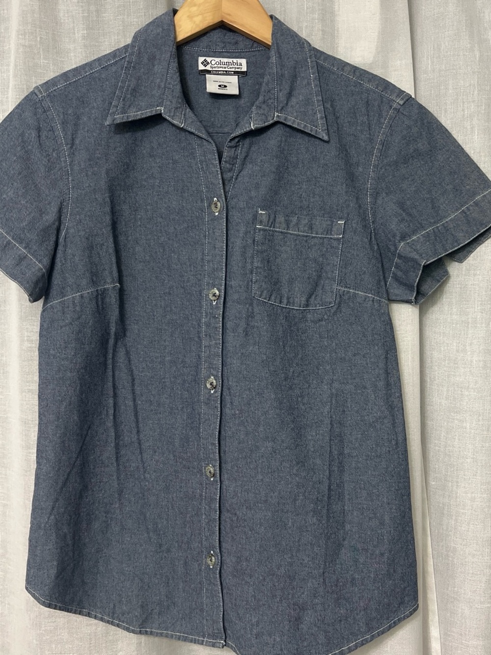 Columbia Women's Short-Sleeve Button-Down Shirt - Blue Chambray